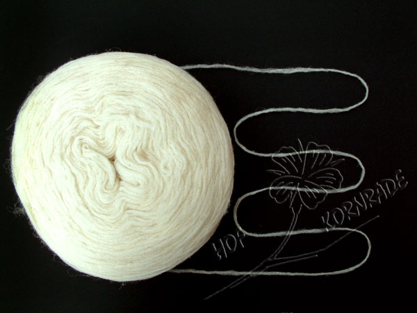 Yarn, unspun - white 300g