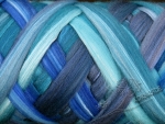 Austr. Merino Schaf Kammzug „Ozean“ Floating Colour – Seidenmischung 100g